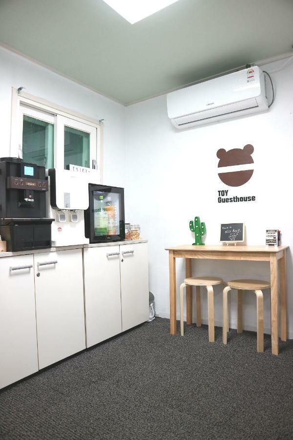 Toy Guesthouse Сеул Екстериор снимка