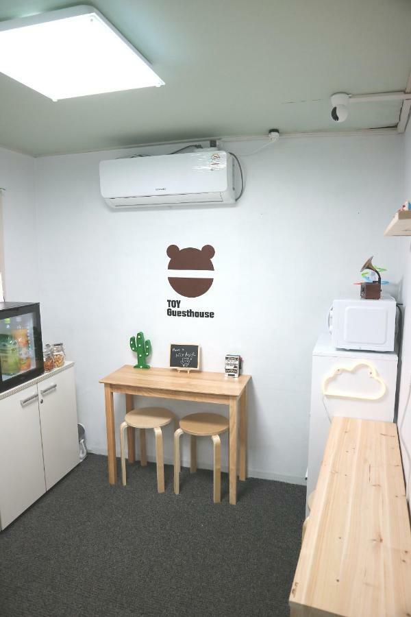 Toy Guesthouse Сеул Екстериор снимка